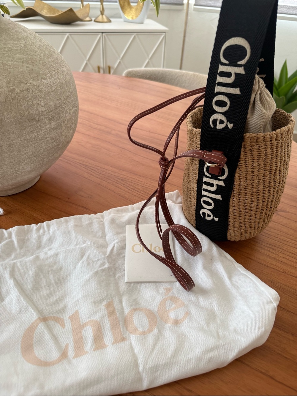 Chloé Tan Woven Straw Crossbody with Black Logo Strap LIKE NEW - Picture 8 of 9